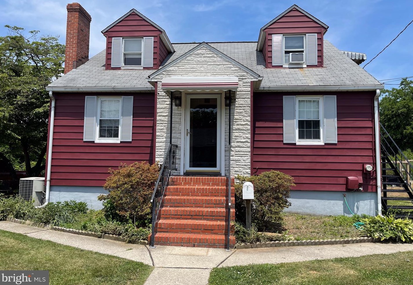 208 Seward Ave, Baltimore, MD 21225-3533