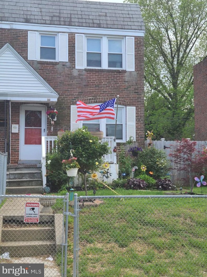 137 Meadow Rd, Baltimore, MD 21225-2642