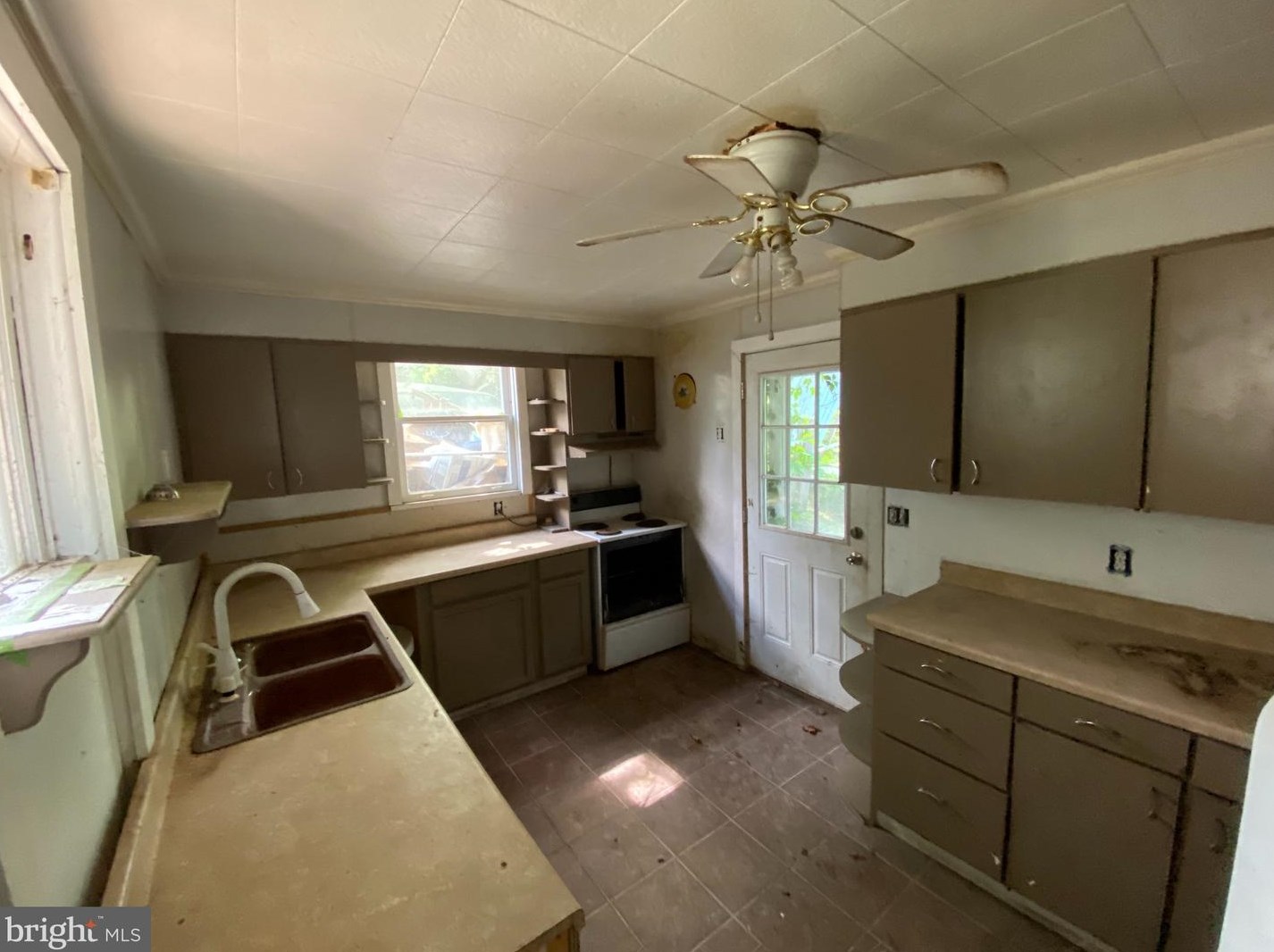 475 Goethe St, Cumberland, MD 21502