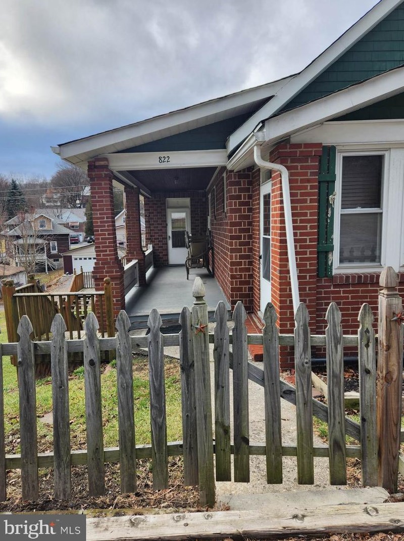 822 Shades Ln, Cumberland, MD 21502