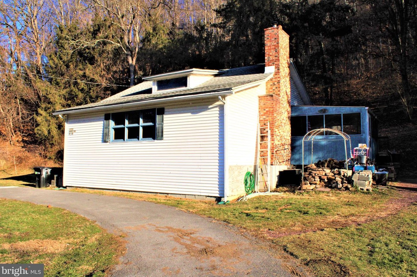 11310 Wentling Dr Ne, Cumberland, MD 21502