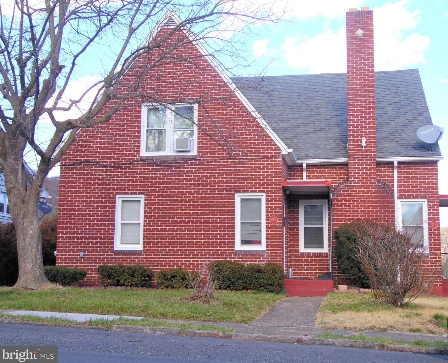 7 N Woodlawn Ave, Cumberland, MD 21502