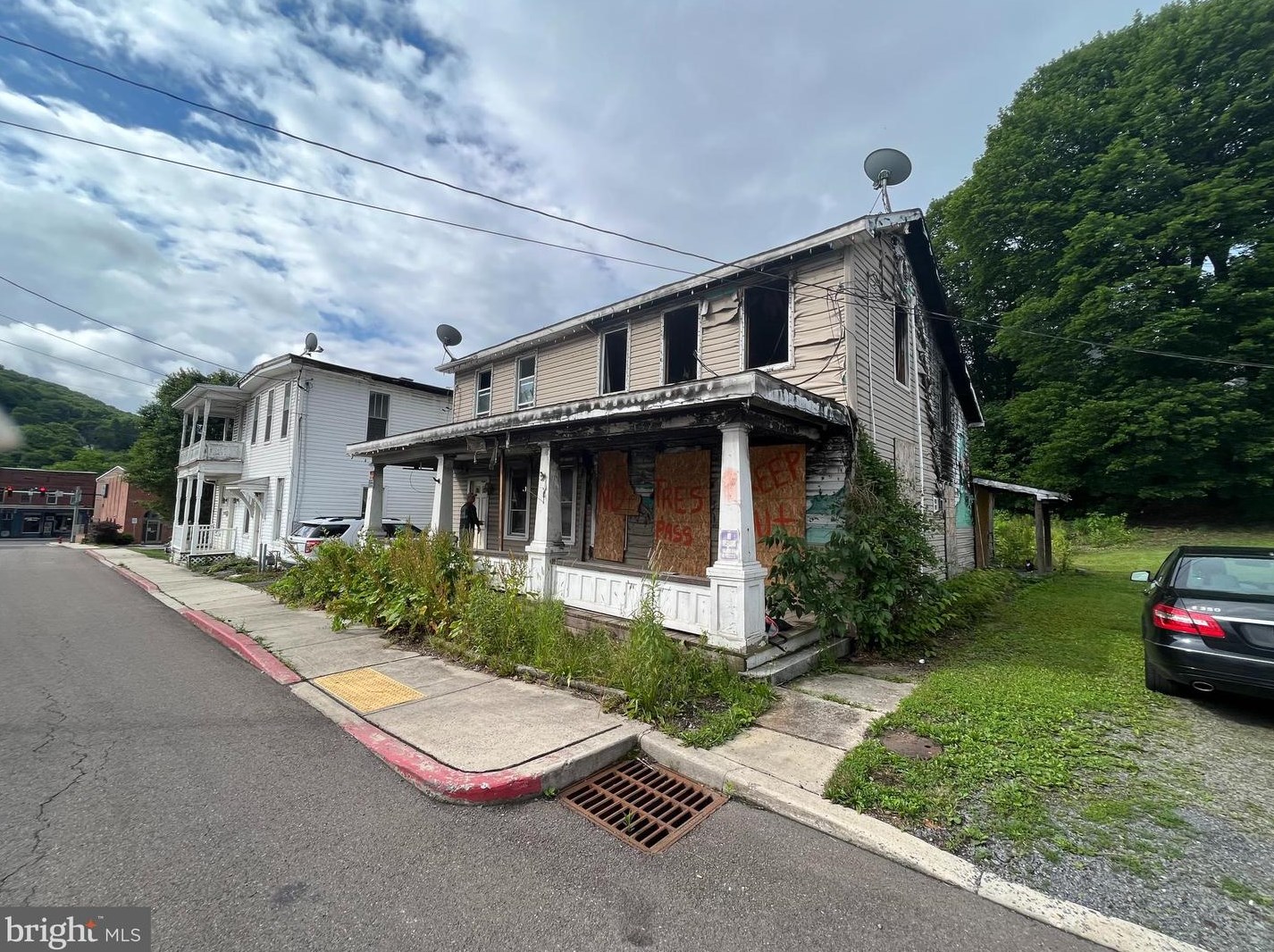 19 Douglas Ave, Lonaconing, MD 21539-1114