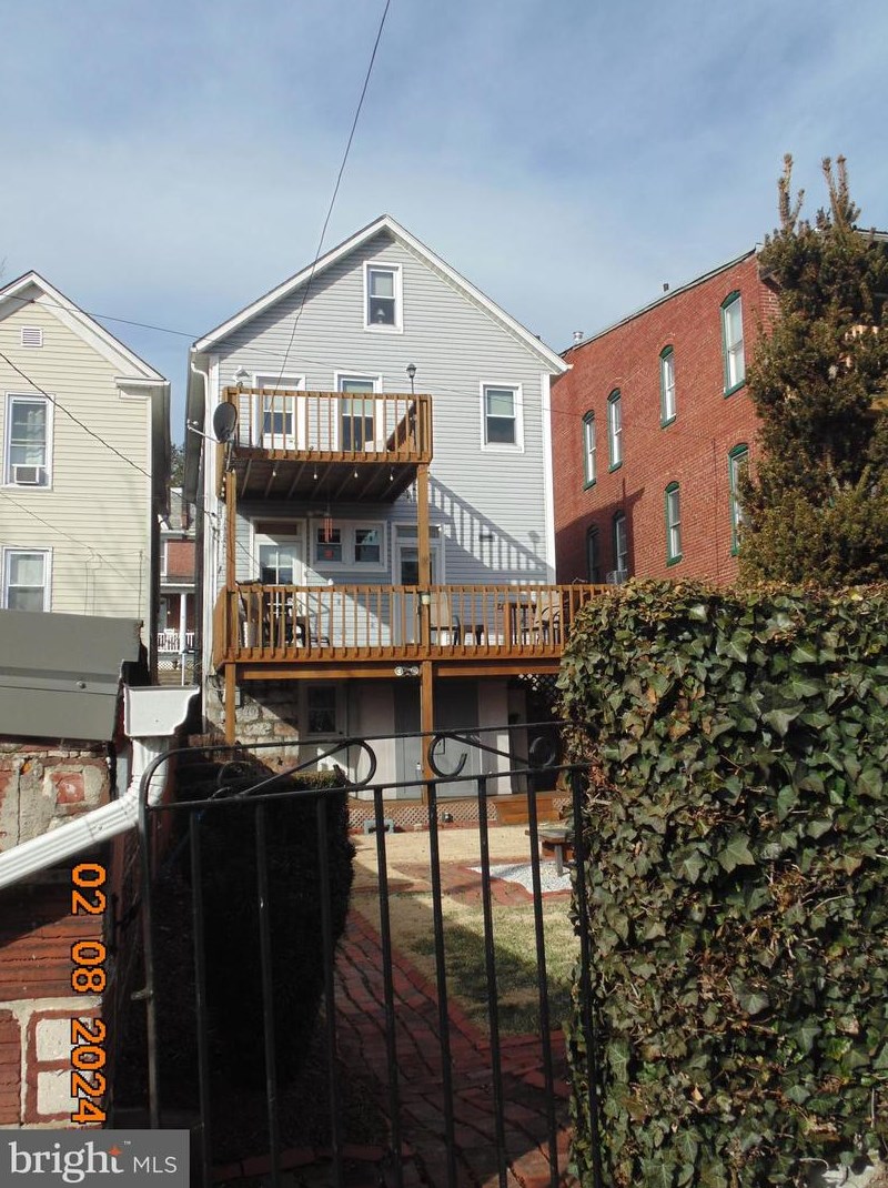 211 Saratoga St, Cumberland, MD 21502-2027