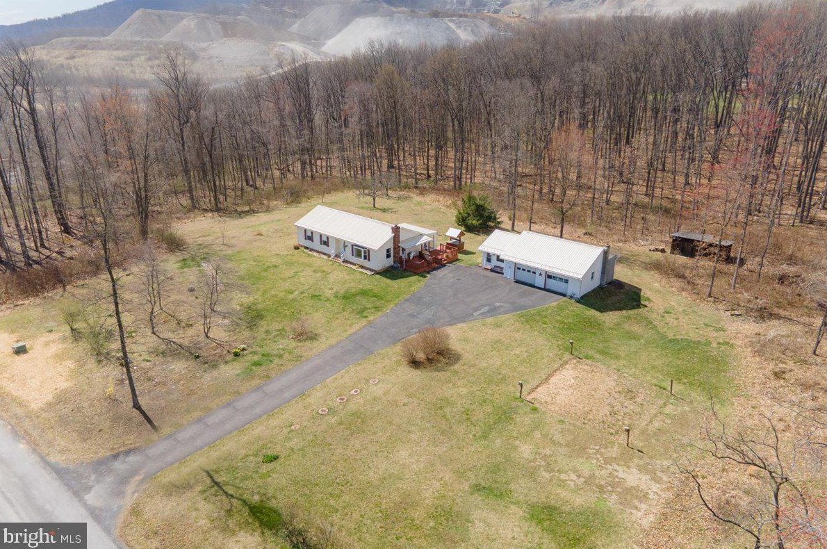 13601 Street Rd, Flintstone, MD 21530-1021