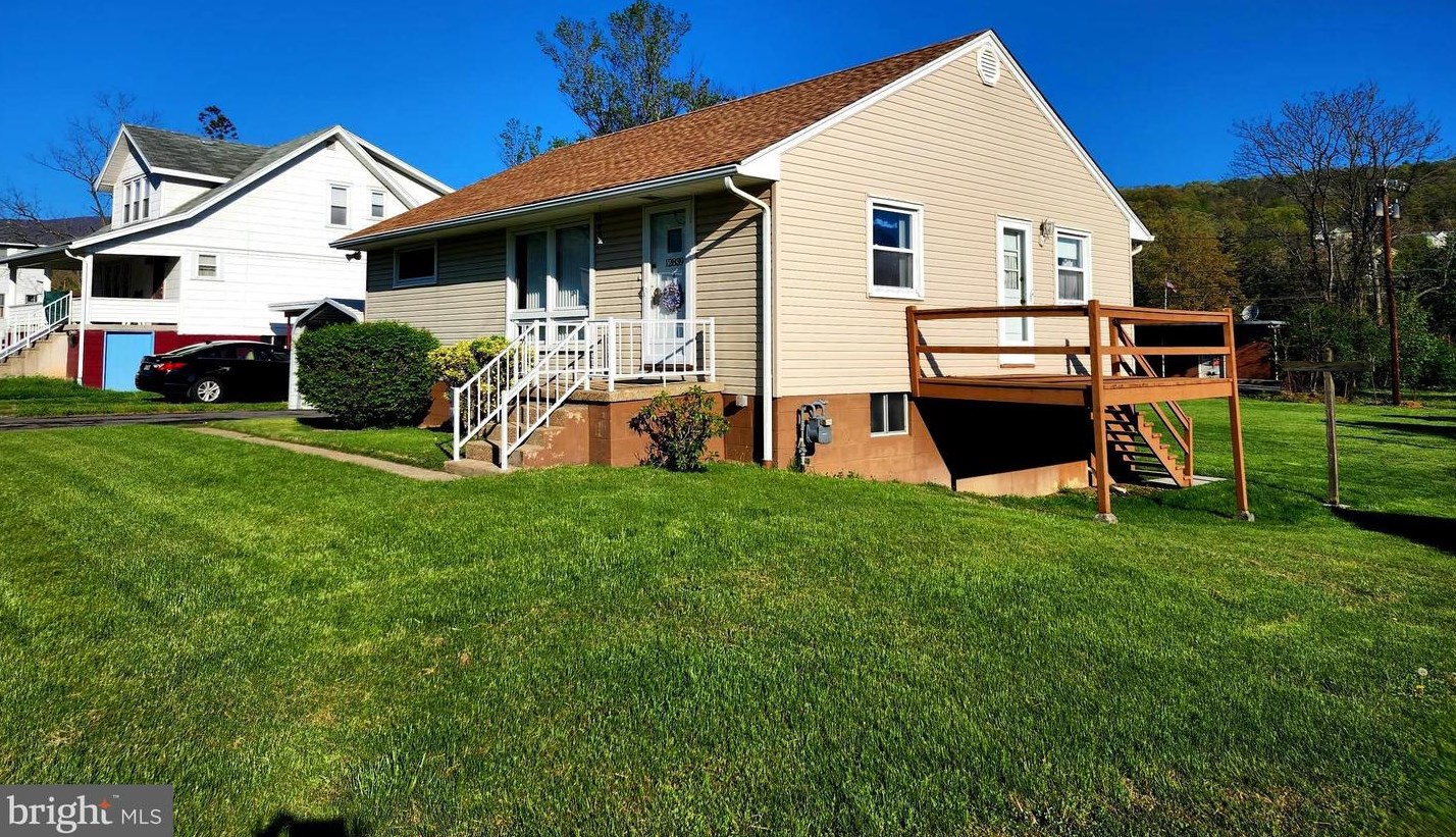 12839 Meadow Ave, Cumberland, MD 21502-5532