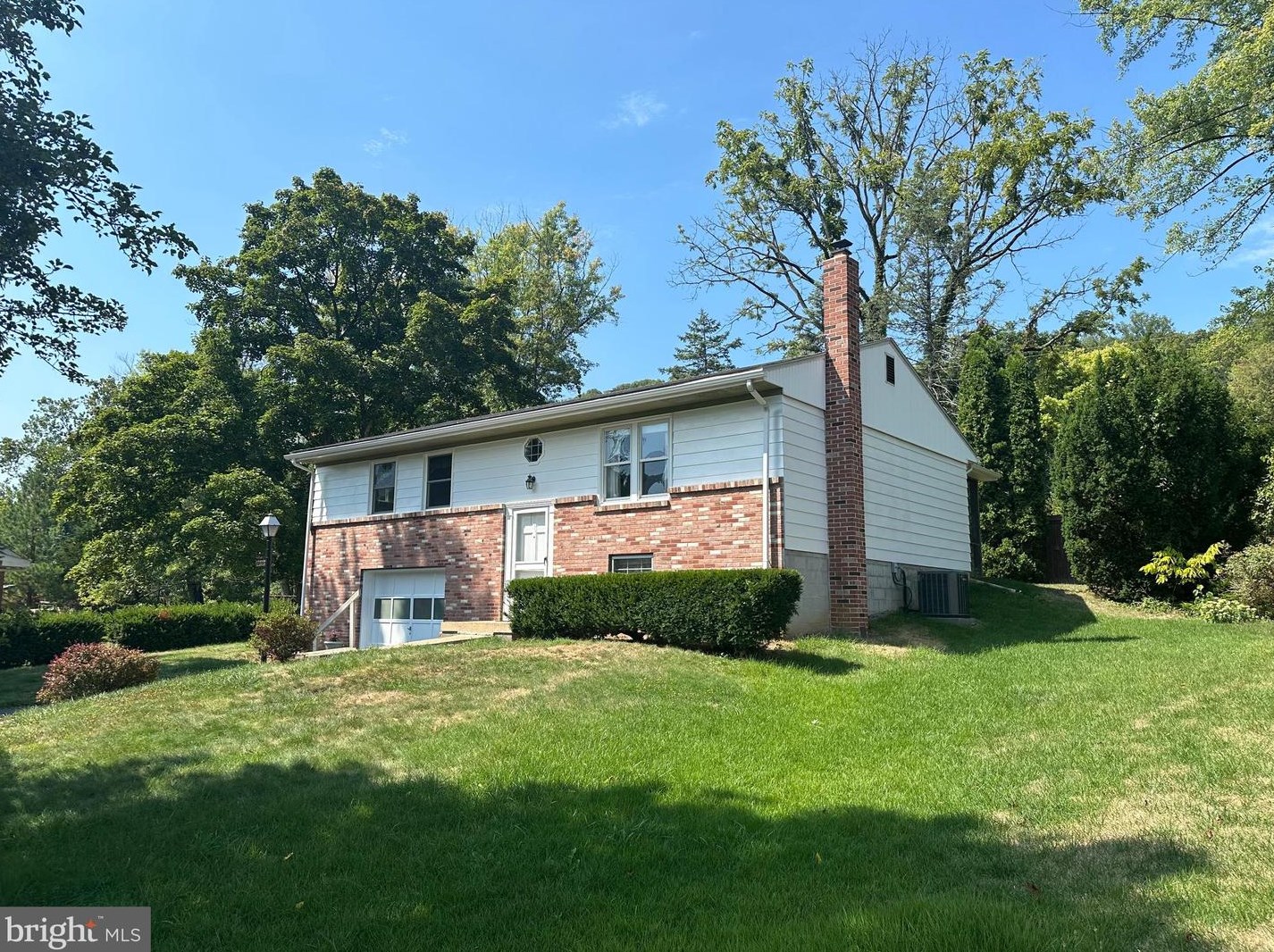 12303 Bowling St, Cumberland, MD 21502