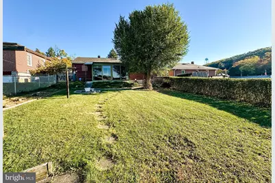 512 Schlund Avenue, Cumberland, MD 21502 - Photo 2