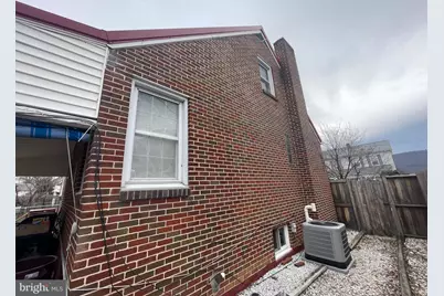 227 S Massachusetts Avenue, Cumberland, MD 21502 - Photo 2