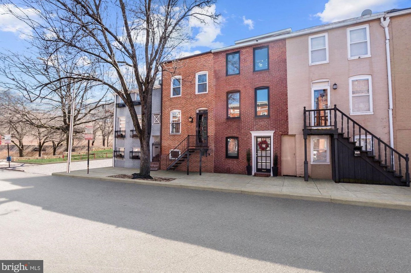 415 Cross St, Baltimore, MD 21230-4125