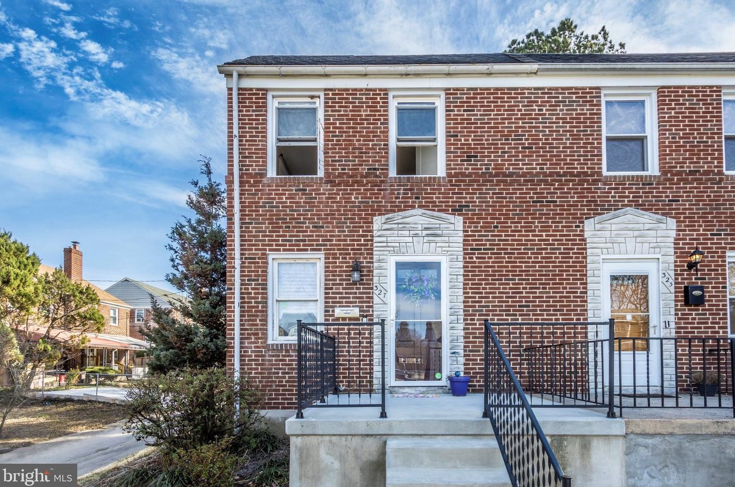 327 Radnor Rd, Baltimore, MD 21212-4416