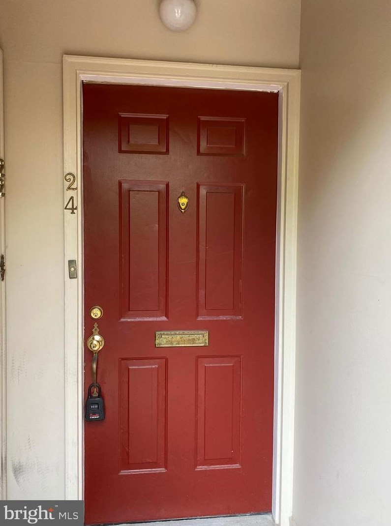 24 W Hill St #r10, Baltimore, MD 21230