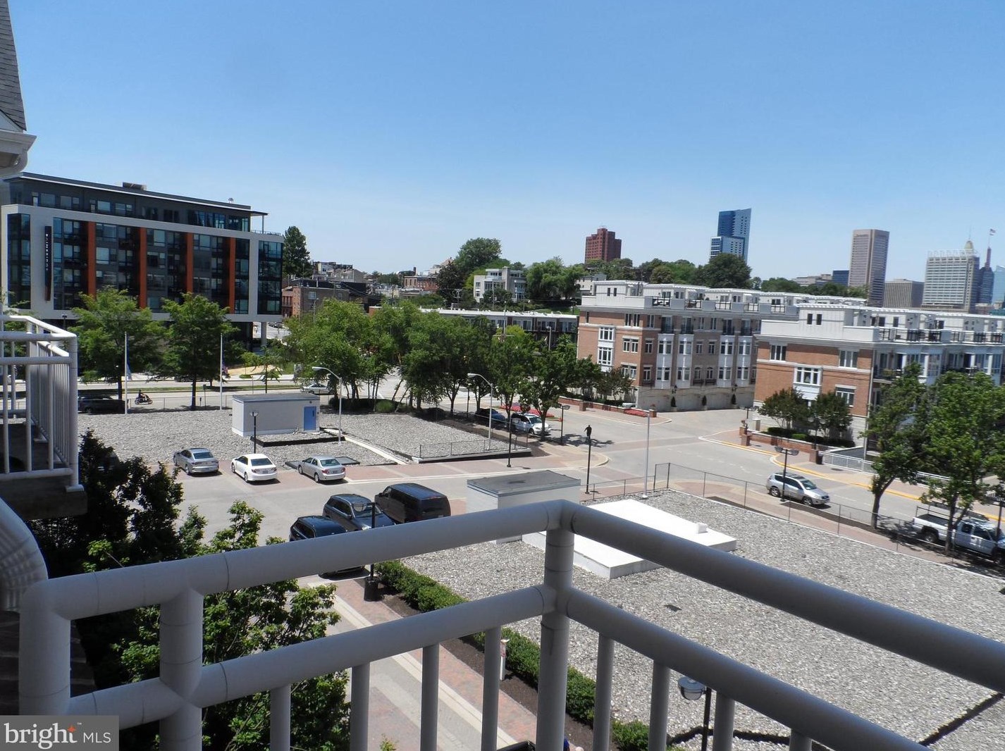 23 Pierside Dr, Baltimore MD  21230-5463 exterior