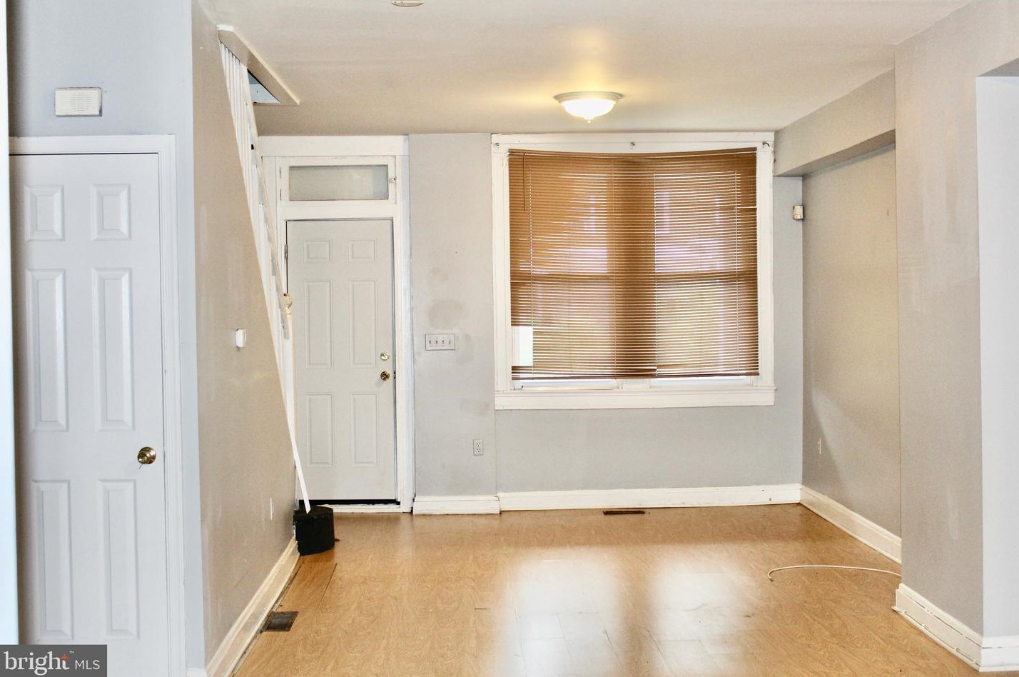 2823 Pelham Ave, Baltimore MD  21213-1219 exterior