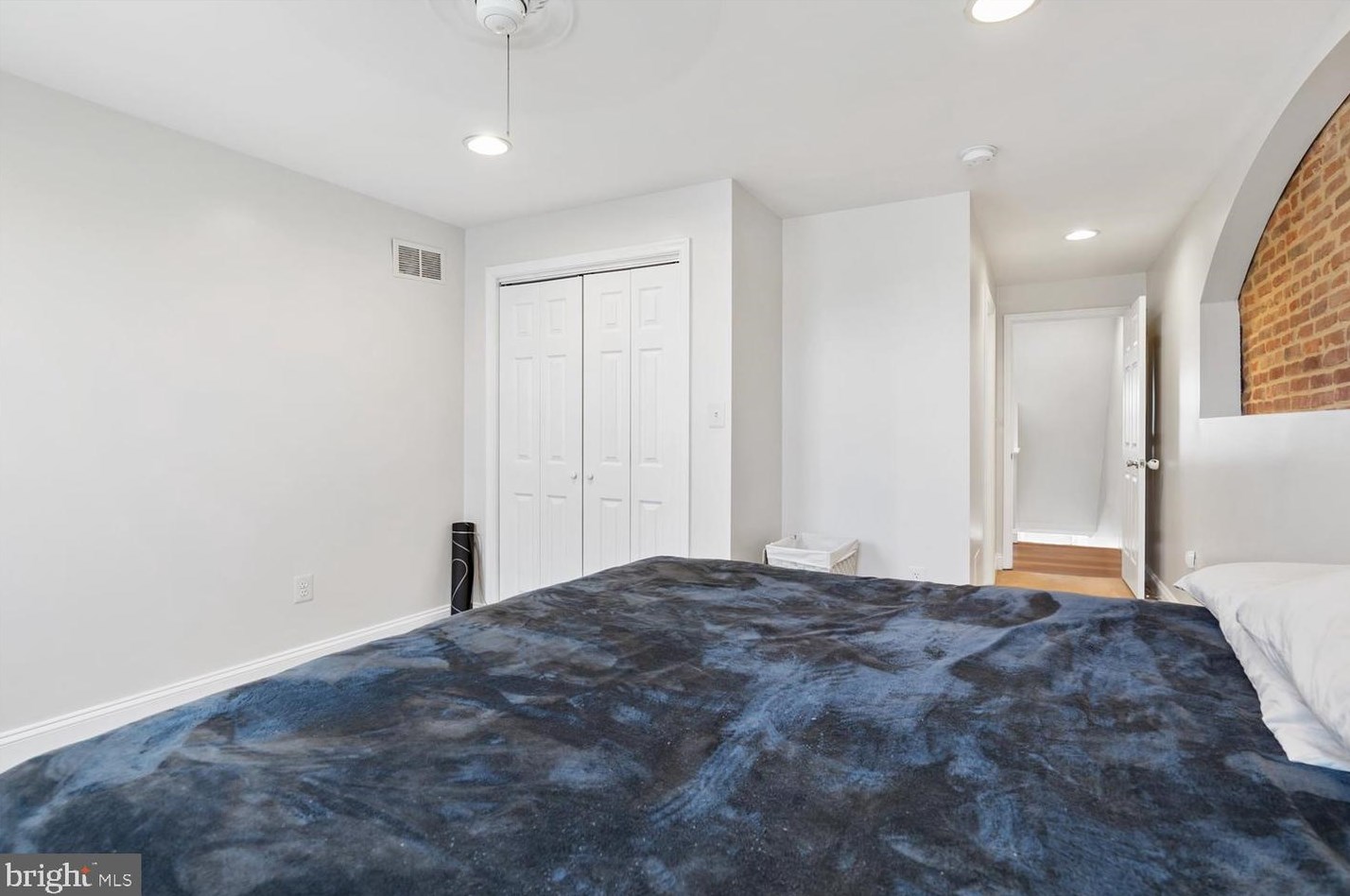 522 Clinton St, Baltimore MD  21205-2811 exterior