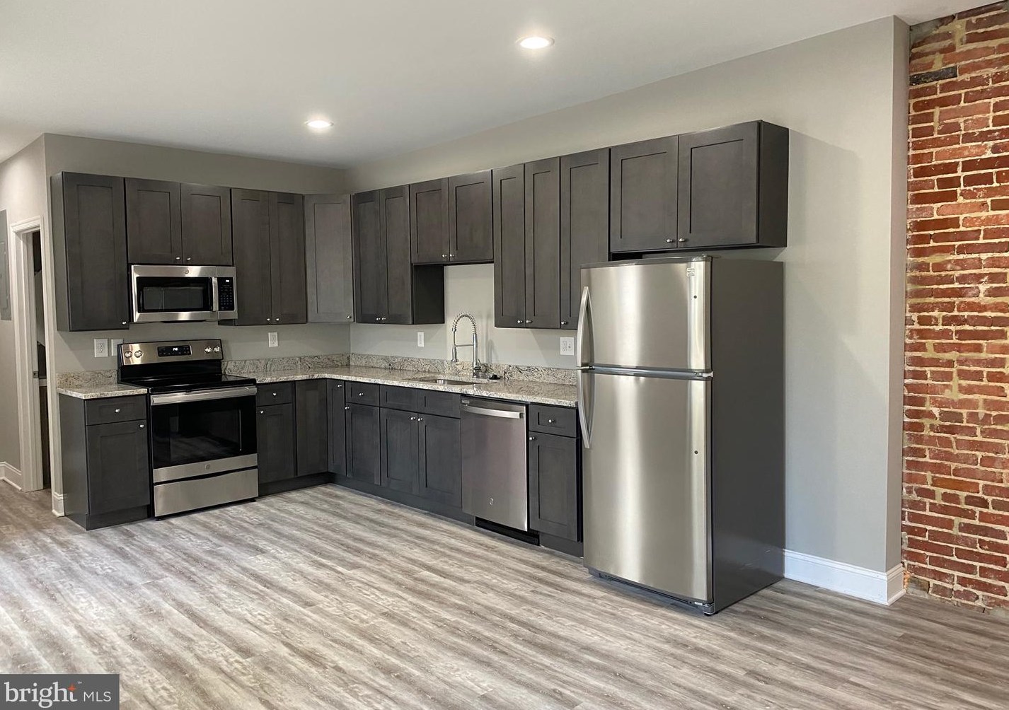 2424 E Fayette St #b, Baltimore, MD 21224