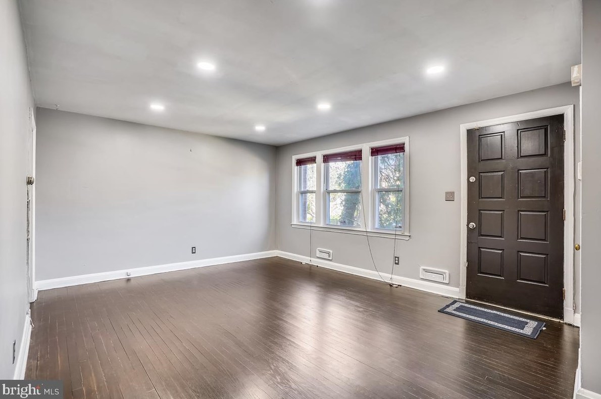 1617 Burnwood Rd, Baltimore, MD 21239-3604