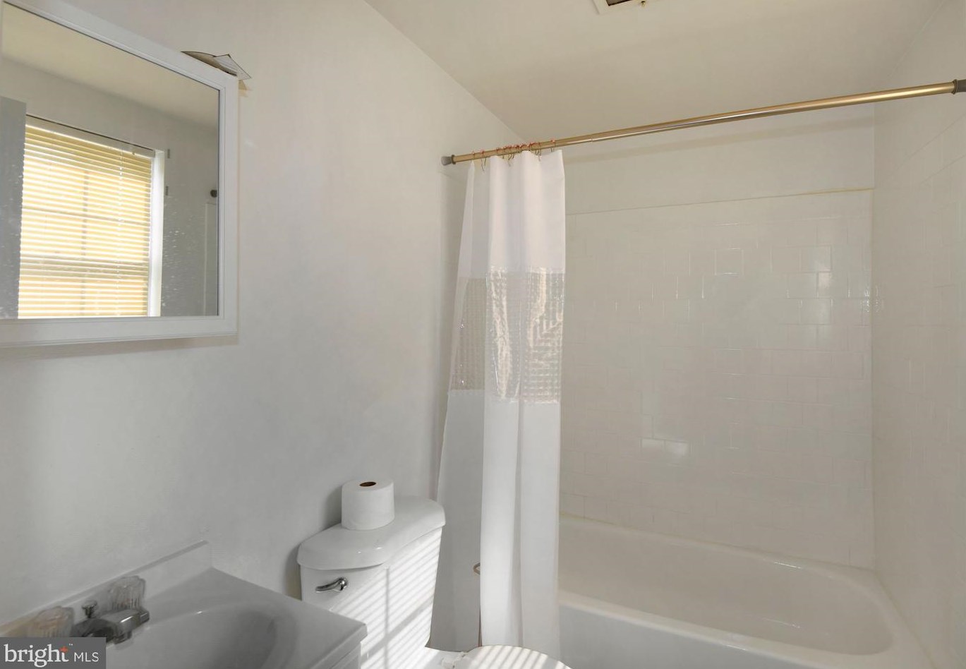 728 43 St, Baltimore MD 21211-1611 exterior