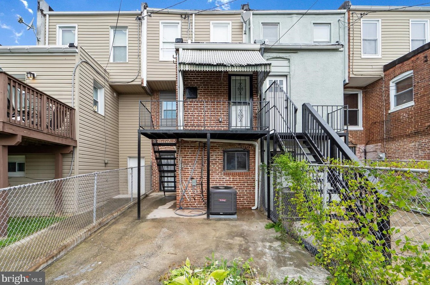 1611 30th St, Baltimore MD  21218-3726 exterior