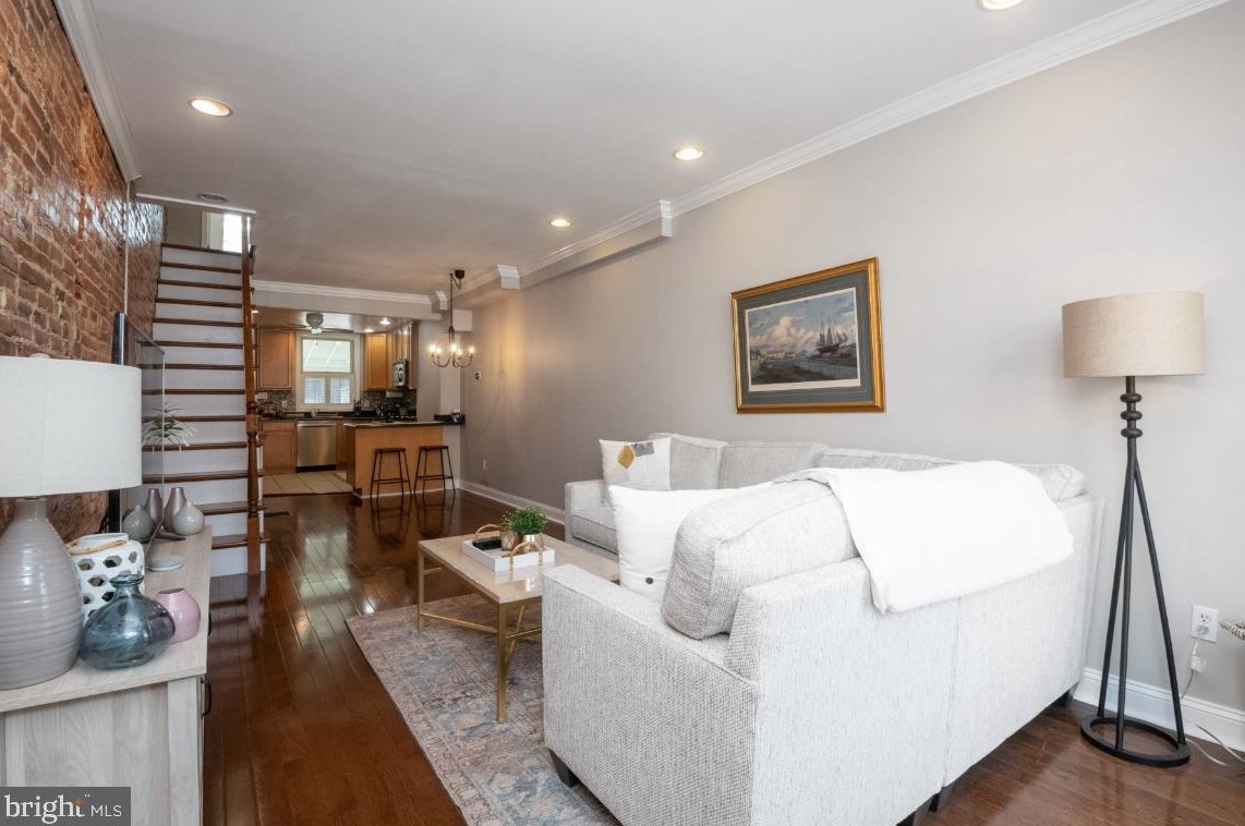 747 Curley St, Baltimore MD  21224-2717 exterior