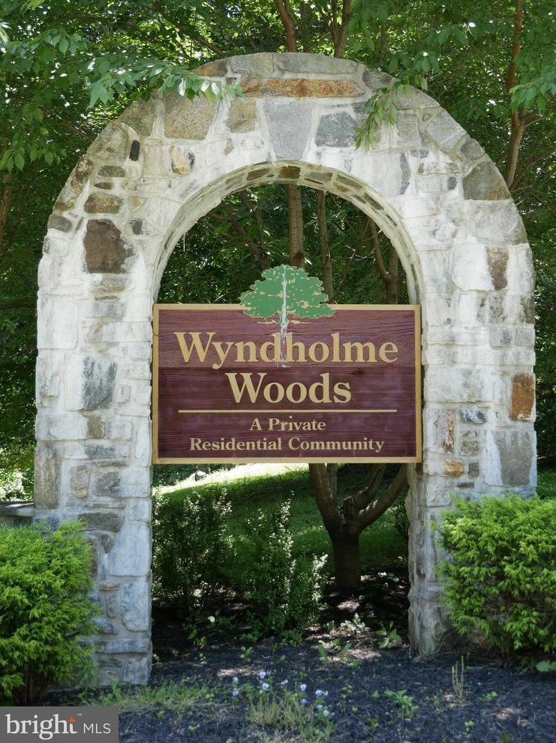 5307 Wyndholme Cir, Baltimore MD  21229-3248 exterior
