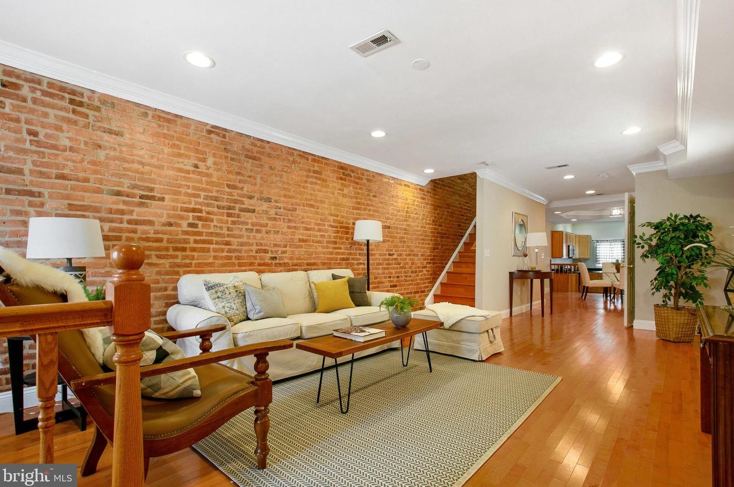 246 Highland Ave, Baltimore, MD 21224-2371