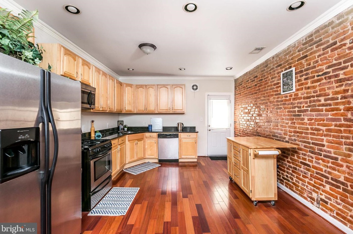 142 Linwood Ave, Baltimore MD  21224-1247 exterior