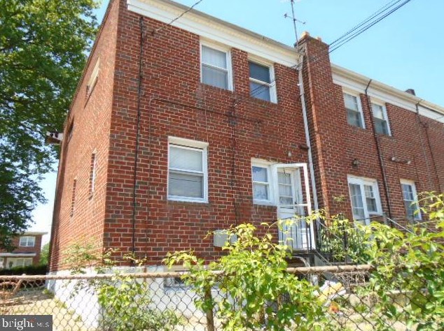 4231 Fallstaff Rd, Baltimore, MD 21215-1412