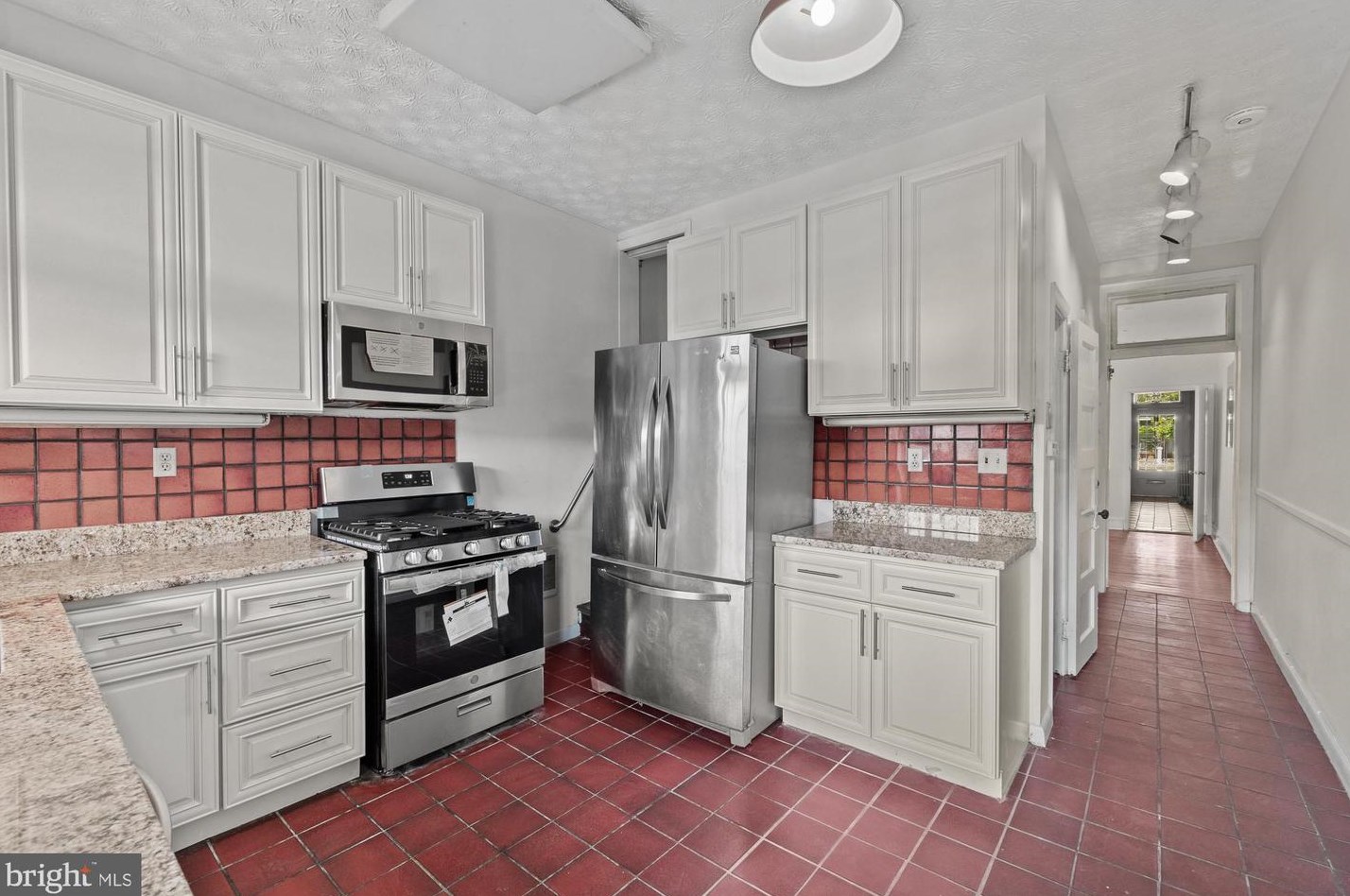 2809 Calvert St, Baltimore MD  21218-4410 exterior