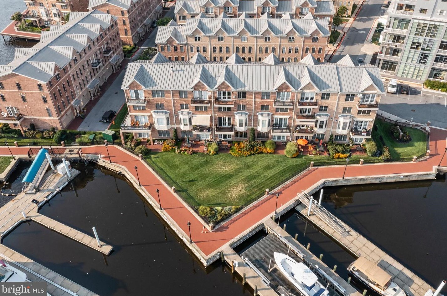 1257 Dockside Cir, Baltimore, MD 21224-4987