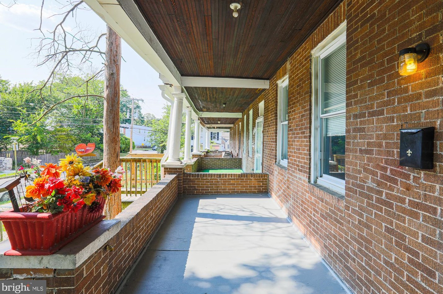 4231 Ivanhoe Ave, Baltimore, MD 21212-4922