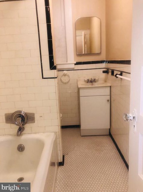 133 Monastery Ave, Baltimore MD  21229-3032 exterior