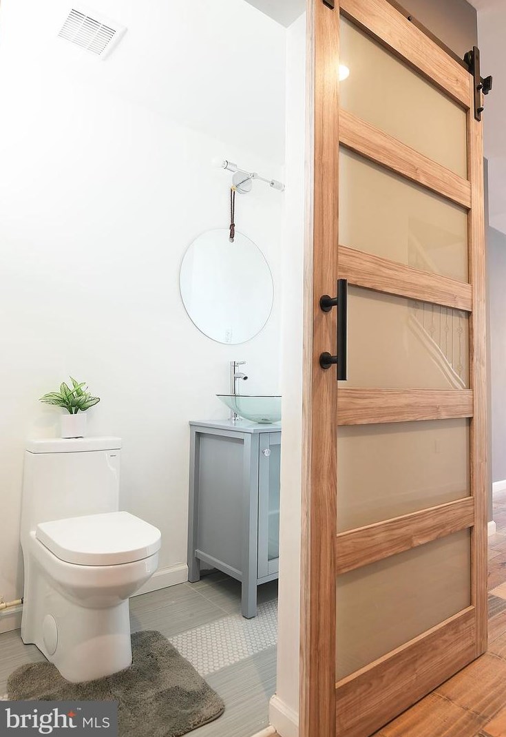 1831 Bond St, Baltimore MD  21213-2305 exterior