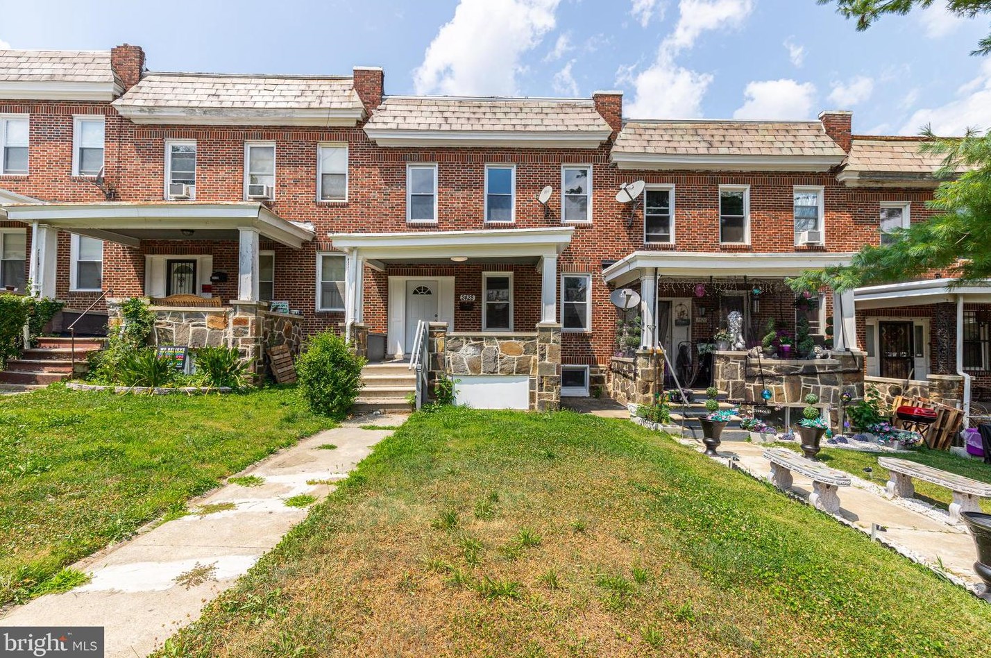 2428 Keyworth Ave, Baltimore MD  21215-7633 exterior