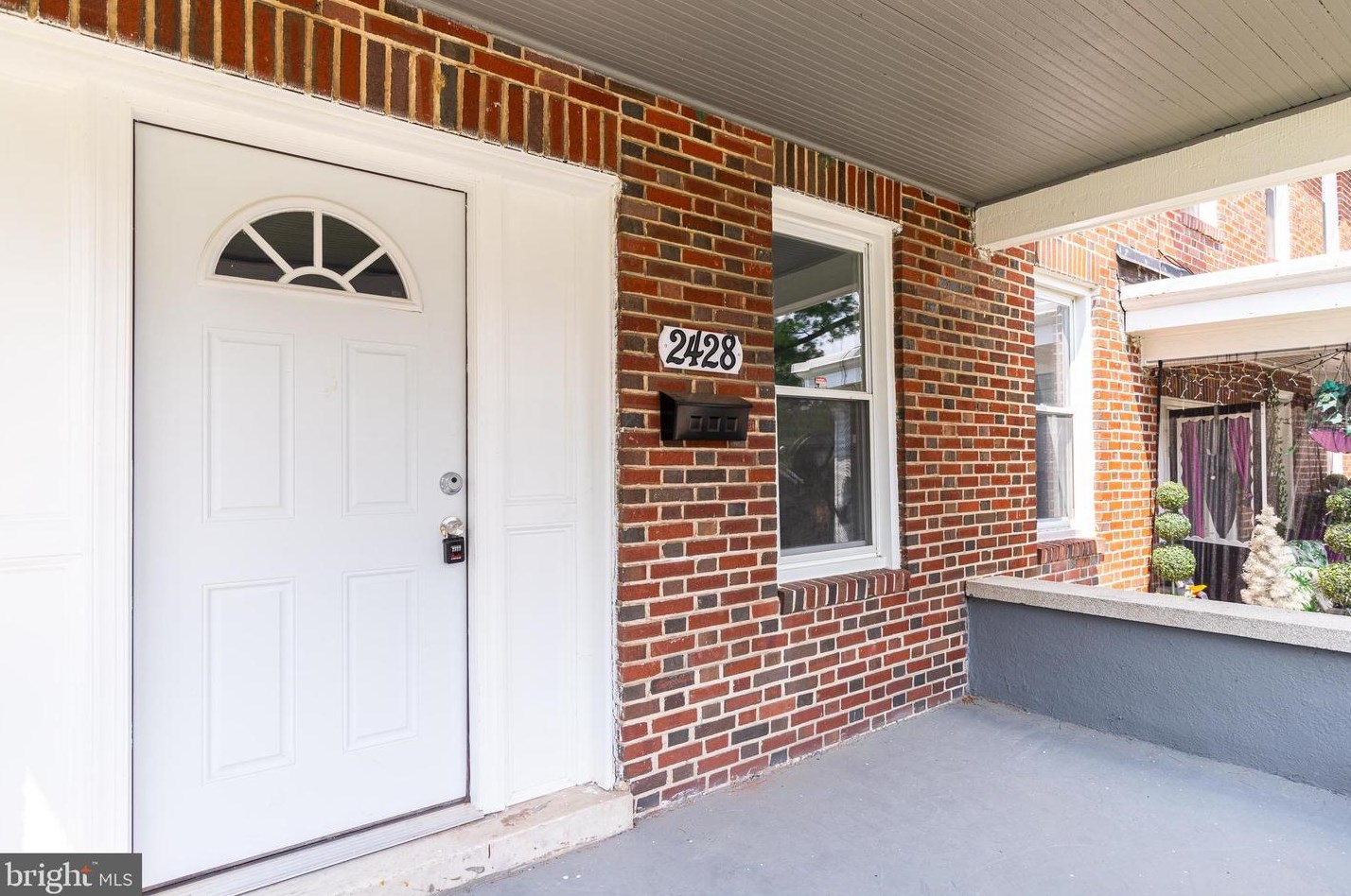 2428 Keyworth Ave, Baltimore MD  21215-7633 exterior
