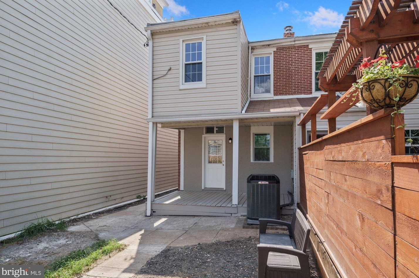 3623 Roland Ave, Baltimore MD  21211-2408 exterior