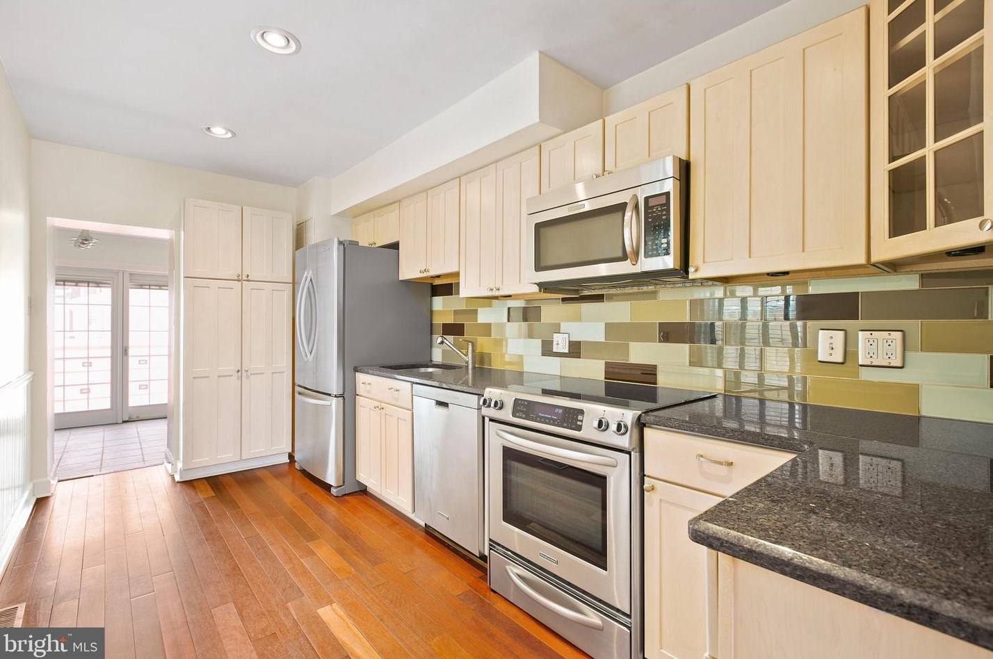 1218 Riverside Ave, Baltimore MD  21221-6317 exterior