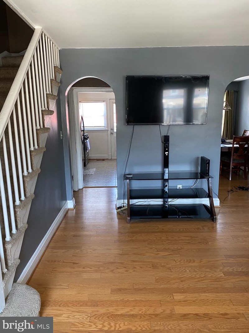 31 Ellamont St, Baltimore, MD 21229-3718