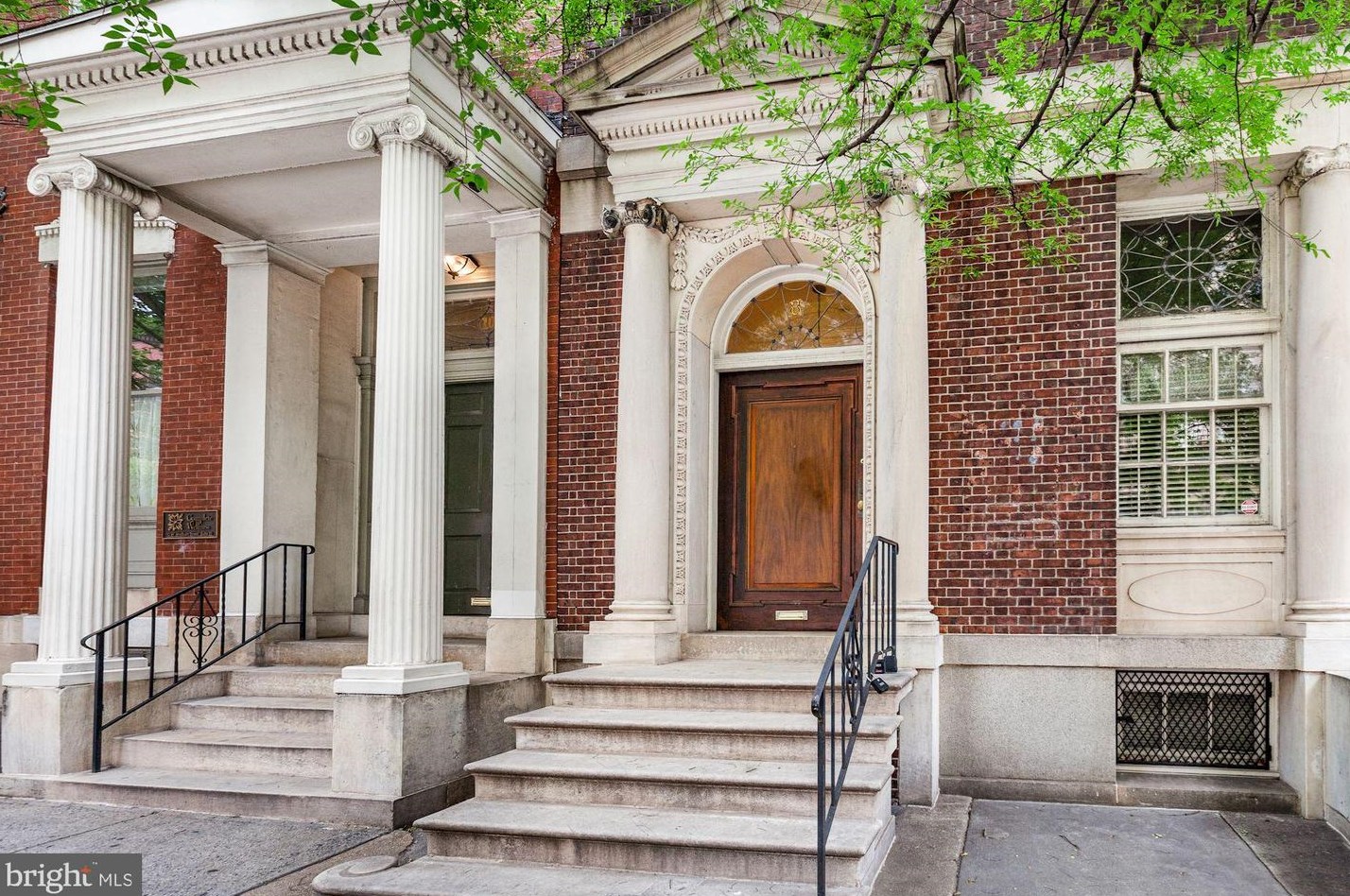 8 Madison St, Baltimore MD  21202-2307 exterior