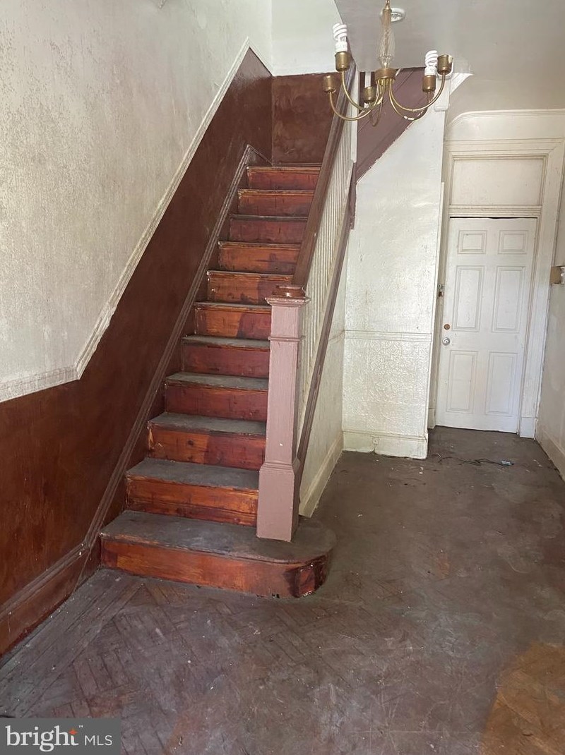 2700 Springhill Ave, Baltimore, MD 21215-7618