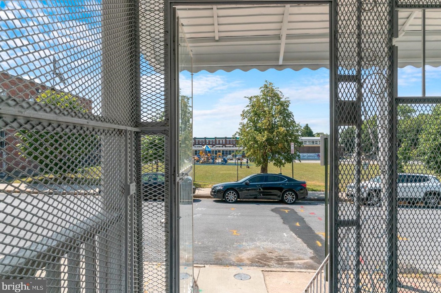 2014 Presbury St, Baltimore MD  21217-1137 exterior