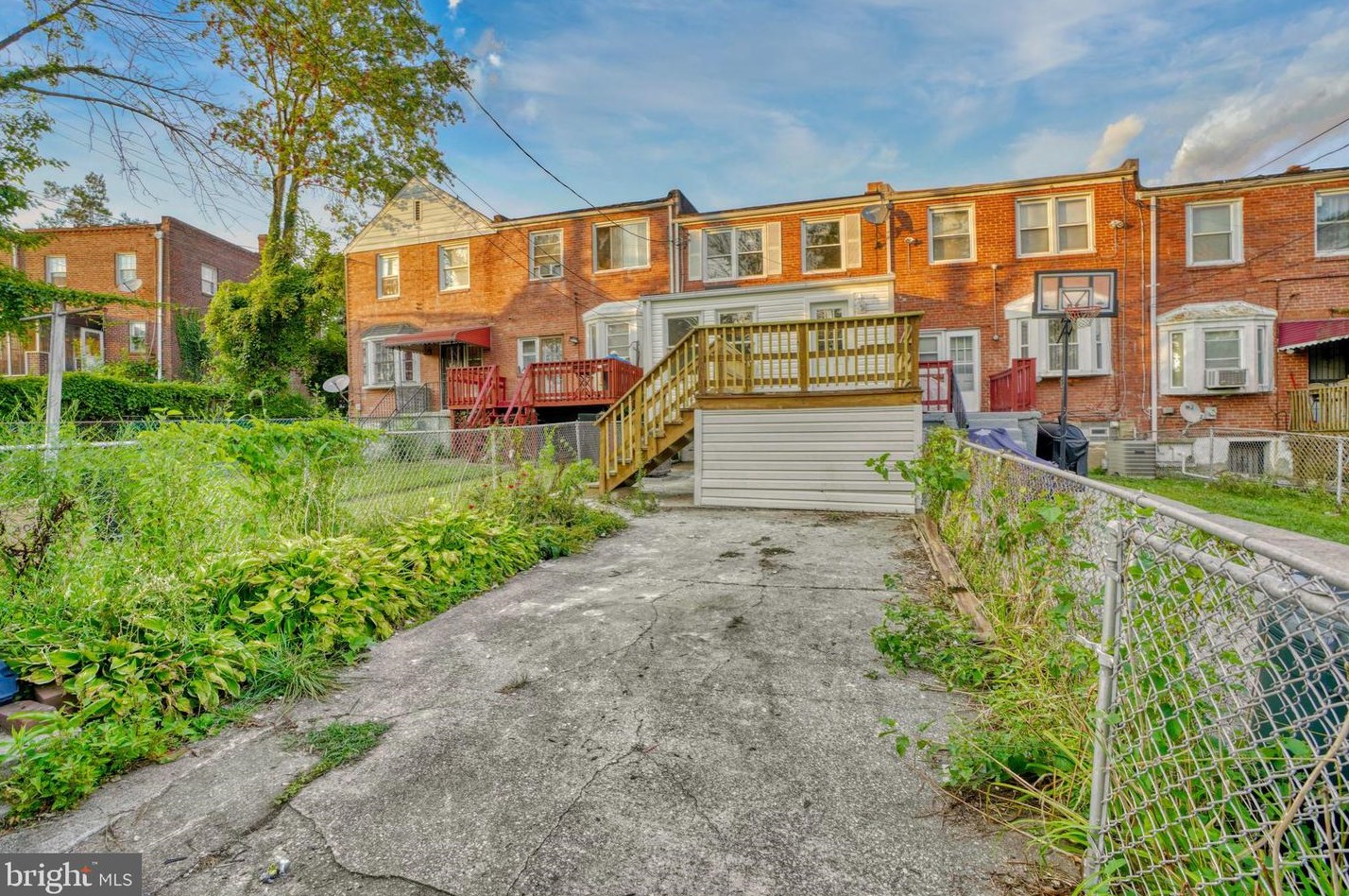 3637 Dolfield Ave, Baltimore MD  21215-6127 exterior
