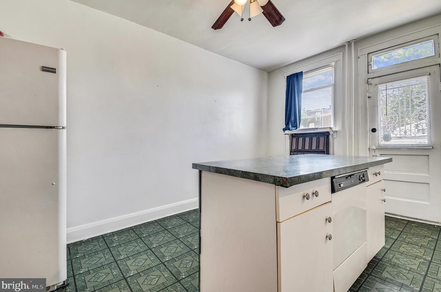 2807 Brendan Ave, Baltimore MD  21213-1213 exterior