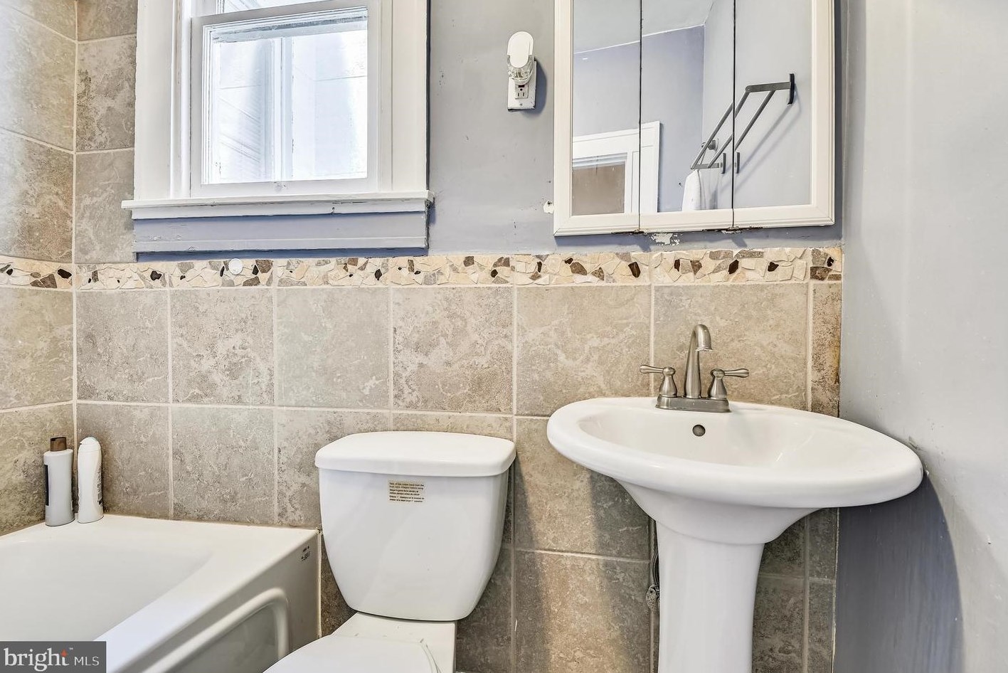 2807 Brendan Ave, Baltimore MD  21213-1213 exterior