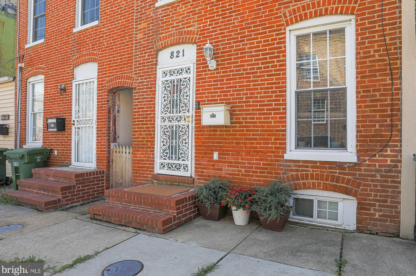 821 Mangold St, Baltimore, MD 21230-2538