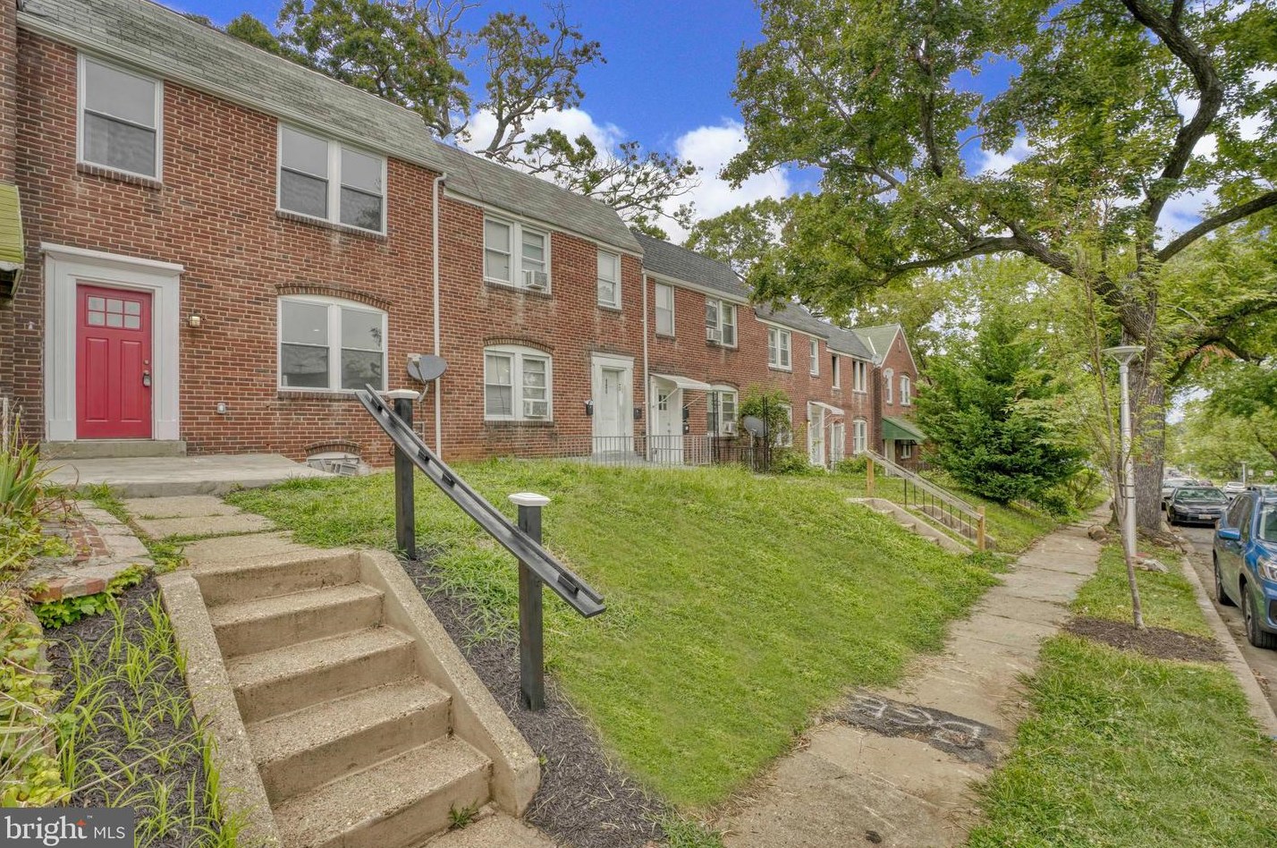 102 Denison St #2, Baltimore, MD 21229