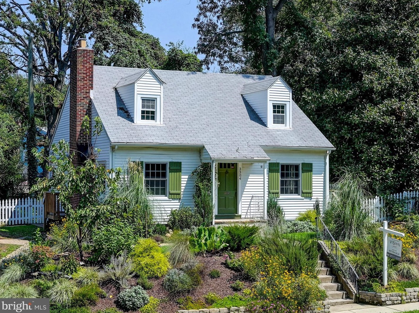 3304 Parkside Dr, Baltimore, MD 21214-3421
