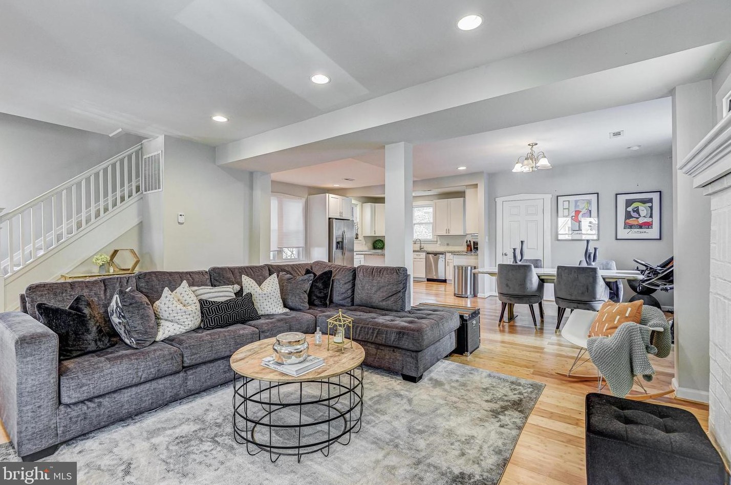 2305 Monticello Rd, Baltimore, MD 21216-2022