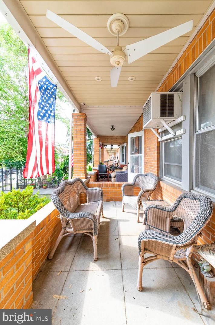 326 Elrino St, Baltimore, MD 21224-2720