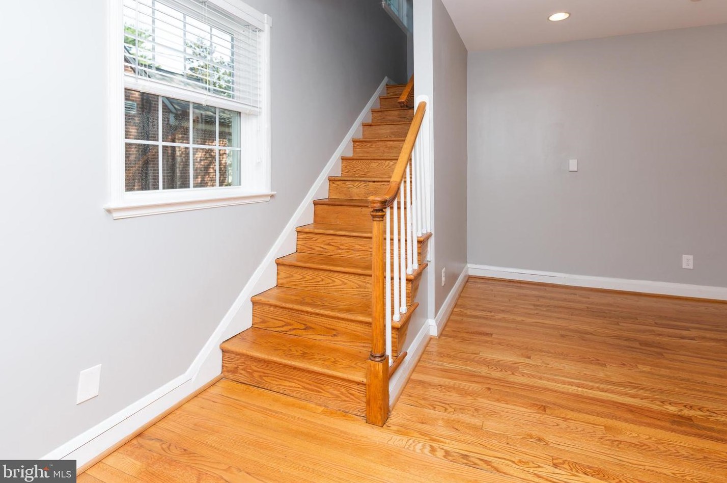 4023 Deepwood Rd, Baltimore MD  21218-1404 exterior